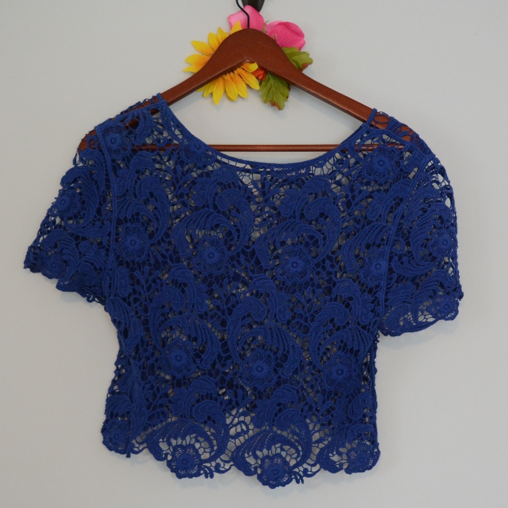 Blue Lace Crop Top - Picture 3 of 5